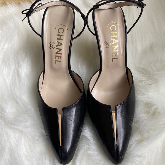 Chanel Heels - Picture 2 of 7